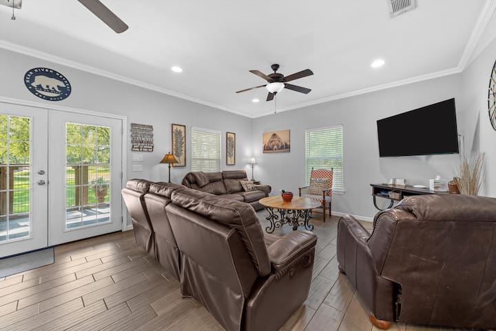 Brazos River Retreat With Dock - Waco, TX