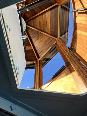 Bristol Ferry Lighthouse gallery image 5