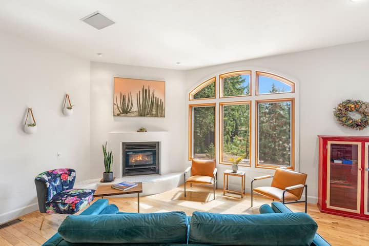 Waldorf's Zen In Mount Shasta - Mount Shasta, CA