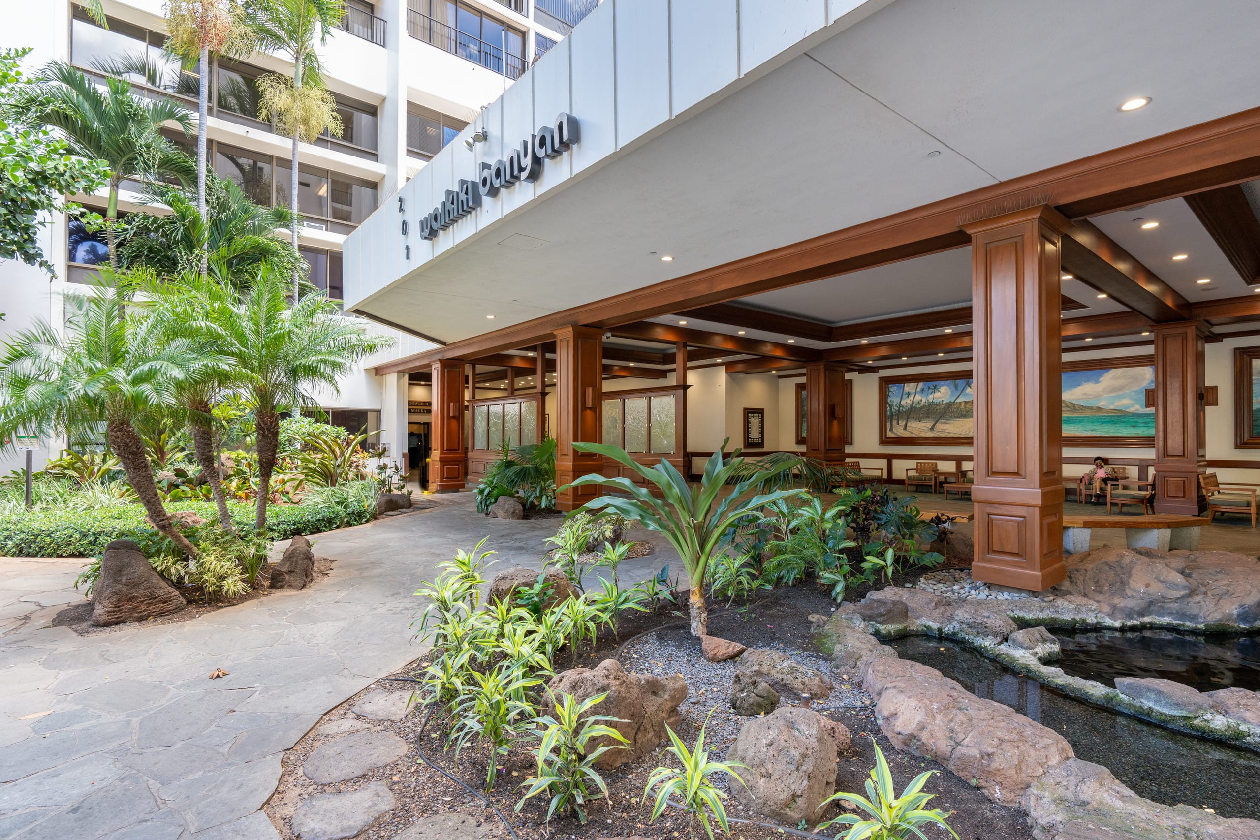 Condo in Honolulu · ★4.84 · 1 bedroom · 2 beds · 1 private bath - Image 17