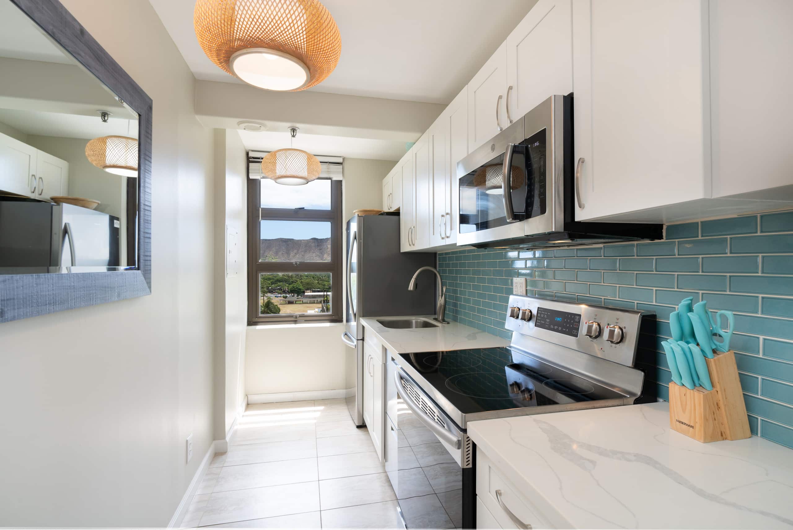 Condo in Honolulu · ★4.84 · 1 bedroom · 2 beds · 1 private bath - Image 8
