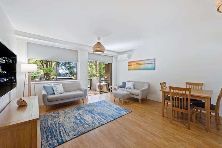 Flynns Beach 2 Br Apt, King Bed, Walk To Beach - Port Macquarie