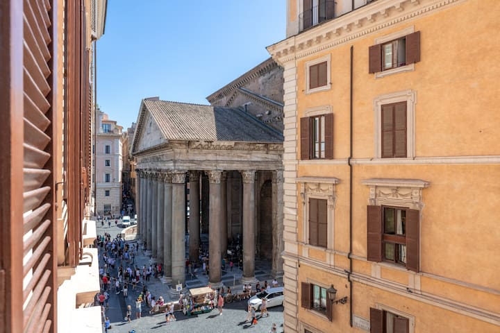 Pantheon house amazing view by Varental