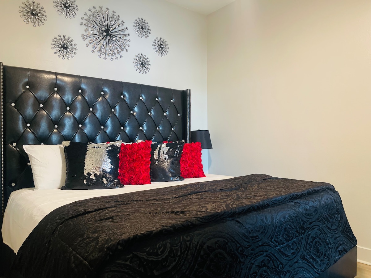 Საძინებელი (საწოლი 193 × 203 სმ)