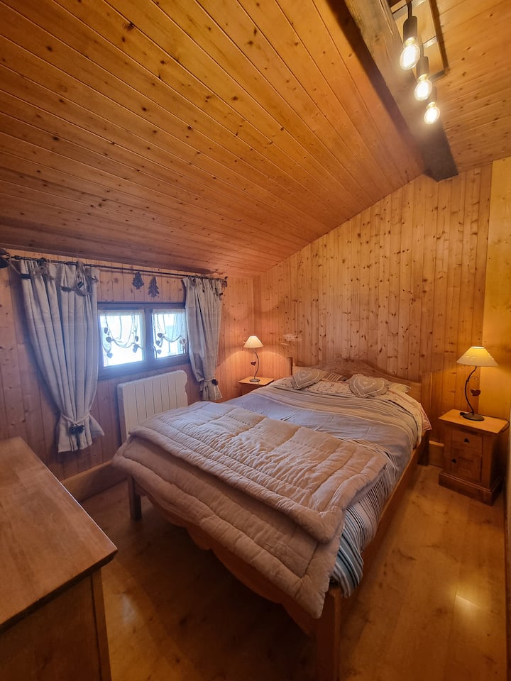 Chumba cha kulala  140x190 kwenye ghorofa ya 2 