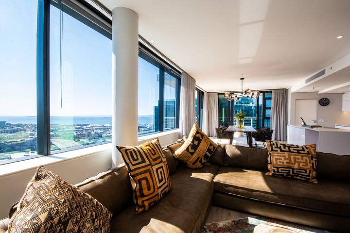 Magnificent penthouse with breathtaking views gallery image 5