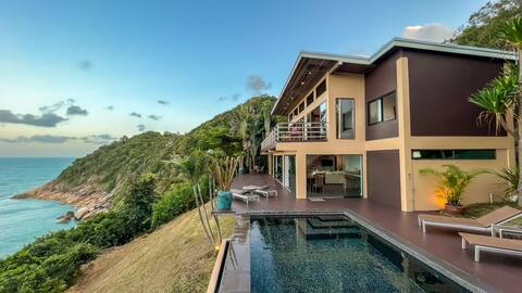 The Hideaway-Contemporary Waterfront Villa