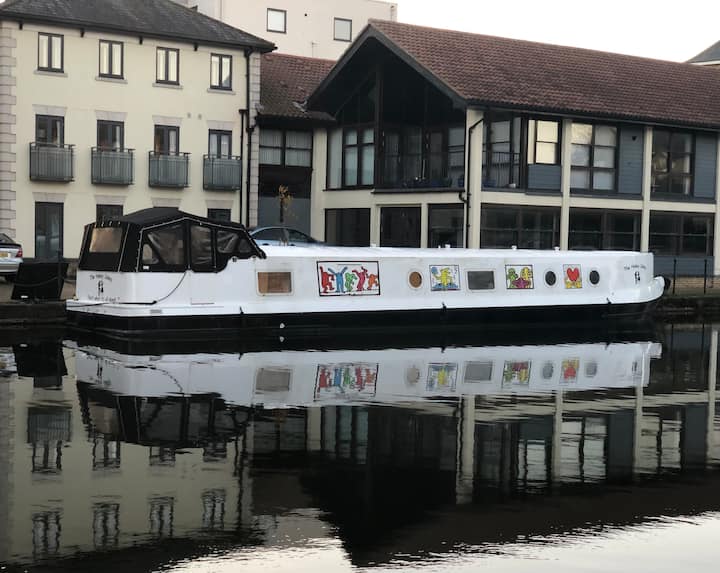 5 Best Airbnb Houseboats In Essex, UK Updated 2024 Trip101