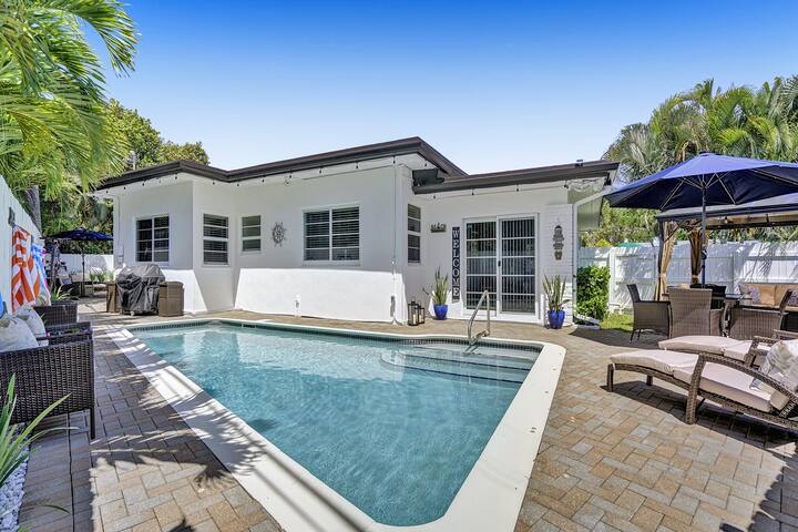 Heated Pool! 5 Bedrooms+1 Mile To Beach/Las Olas! gallery image 5