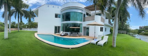 Casa N. Vallarta, next to the canal