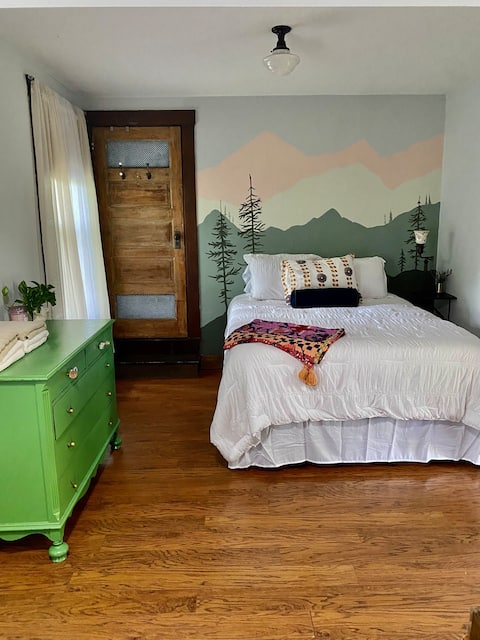 Unique Rustic Carriage House