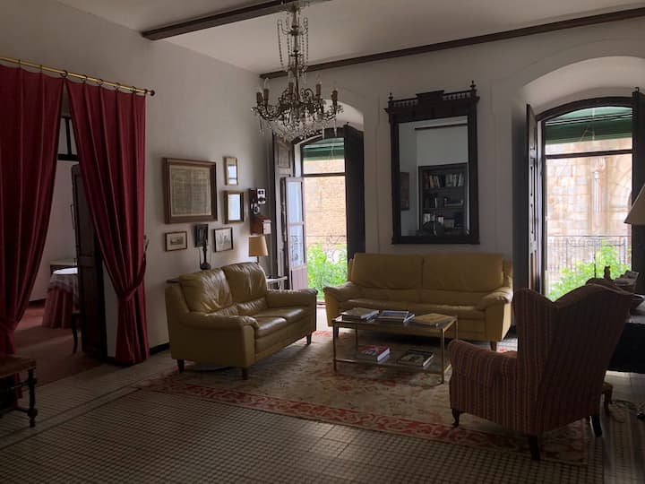 Historic Stately Home In Front Of The Castle - Olivenza
