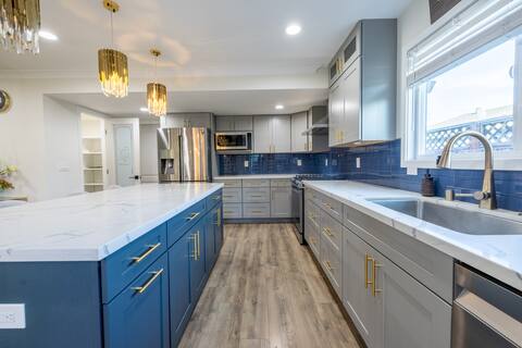 Spacious Retreat with King Suite and Private Yard