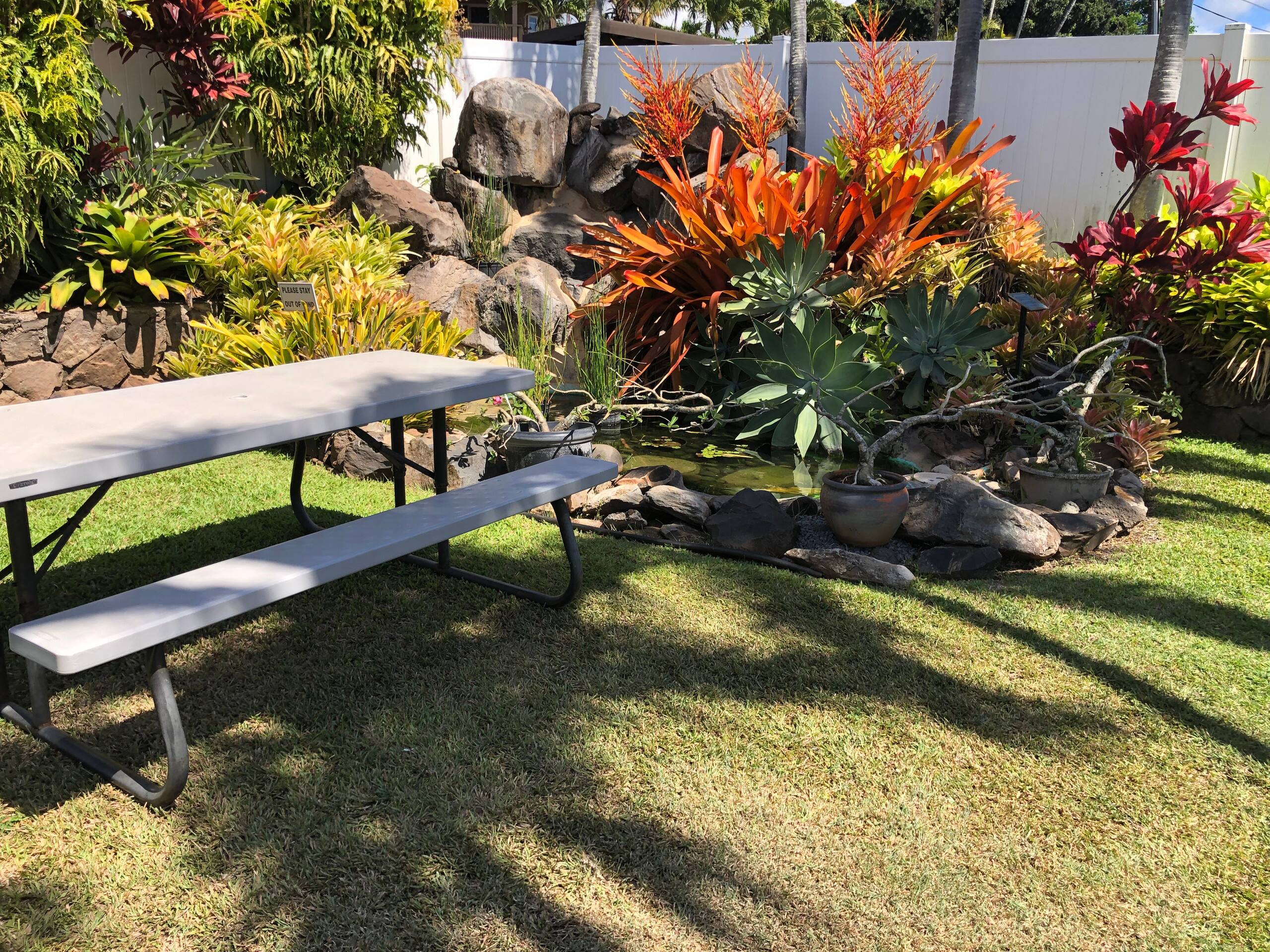 Condo in Lahaina · ★4.98 · Studio · 1 bed · 1 private bath - Image 23