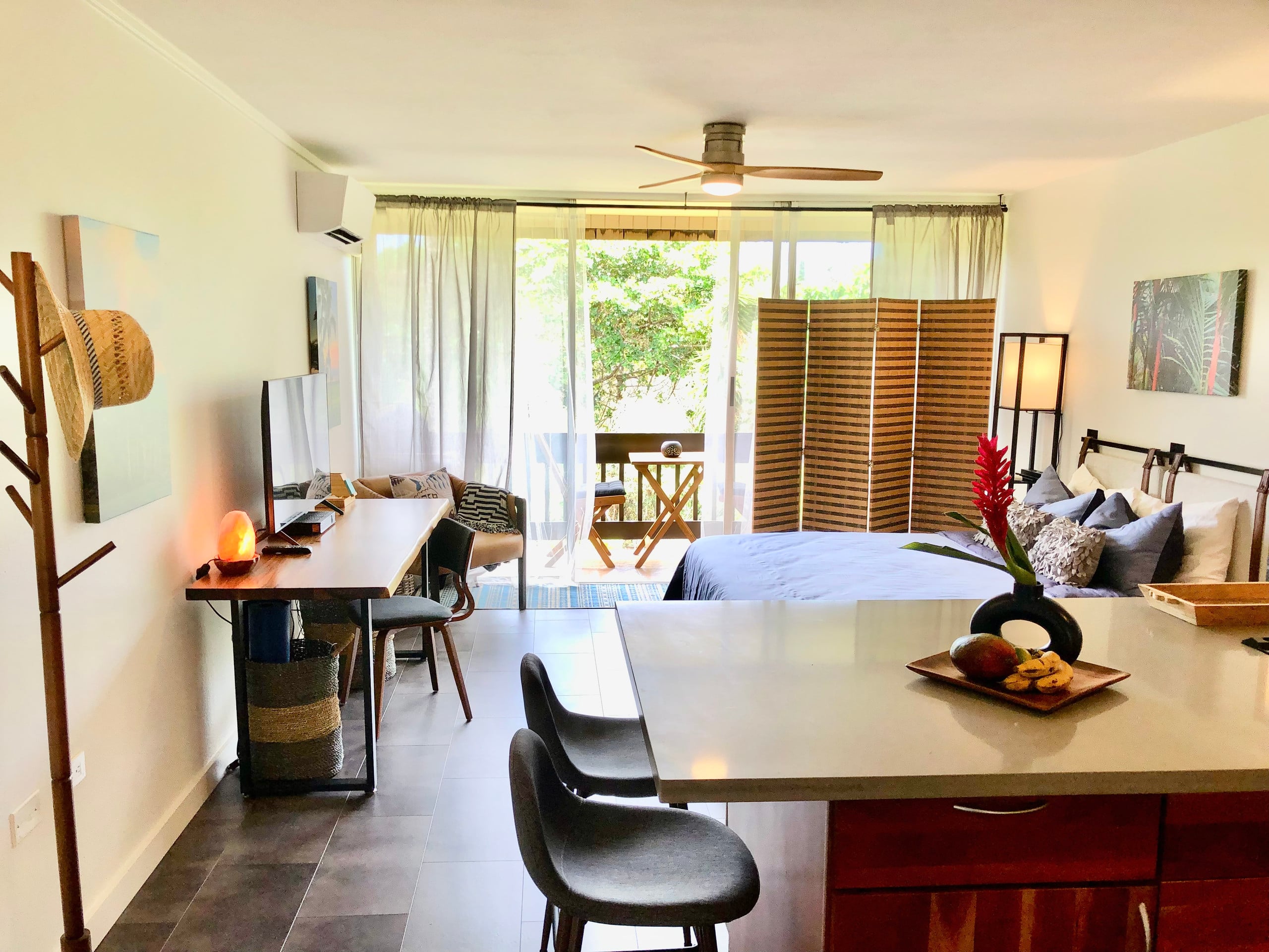 Condo in Lahaina · ★4.98 · Studio · 1 bed · 1 private bath - Image 1
