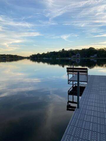 A-Frame of Mind on Blue Lake with pontoon for rent gallery image 4