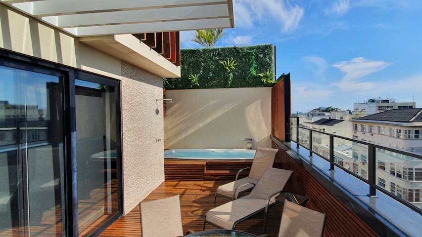 #703 Cobertura de luxo com piscina