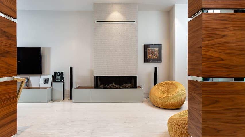 Yorkville Sanctuary Private Villa