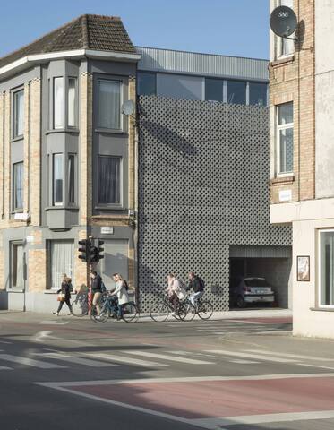 Mari’s: Multifunctional Shelter with big Garden gallery image 2