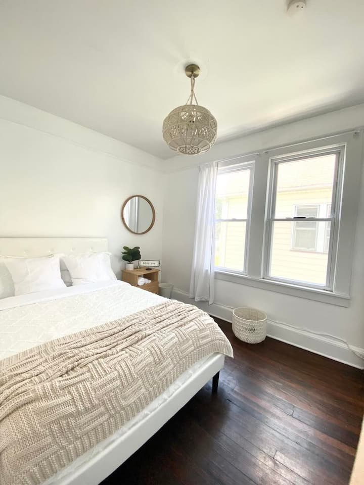 Elegant boho decor room. Houses for Rent in Elizabeth, New Jersey