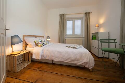 At the gates of Munich