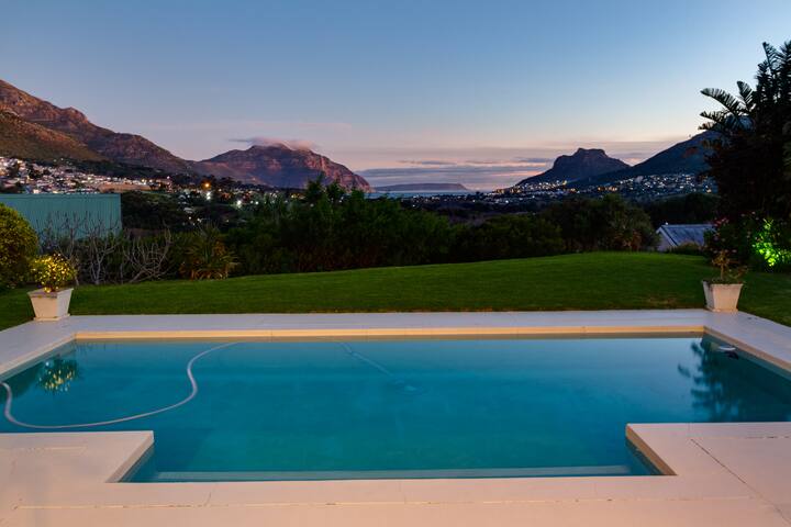 Hidden Haven – 5 Bed Villa with pool & Sea Views gallery image 4