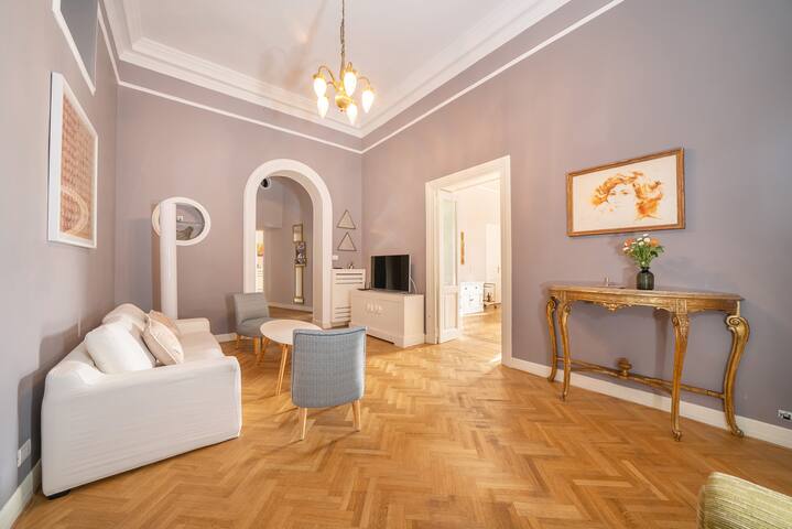 Casa incantevole, elegante, panoramica, centrale gallery image 2