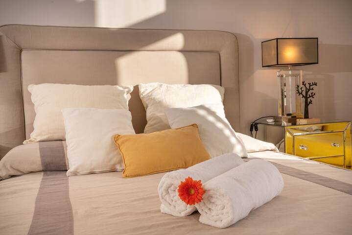 Casa incantevole, elegante, panoramica, centrale gallery image 3