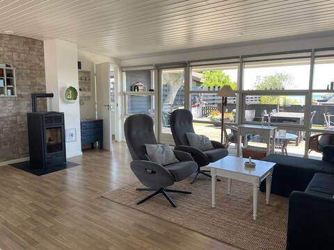 Successful Airbnb property: Vacation home by a lovely beach in Hedensted
