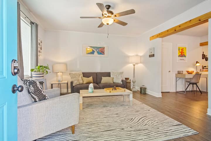 Cozy Modern Rustic Half Duplex In Plaza District - Oklahoma City, OK