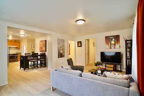 Newly renovated home minutes from airport