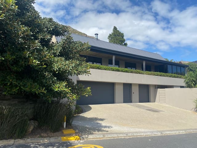 Mountain View’s Hout Bay