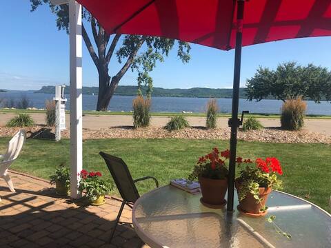 "Amazing Views" of Lake Pepin in Lake City