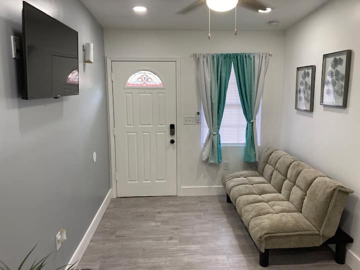 *Serenity Place* Hosted By Ricky & Tania - Tampa, FL