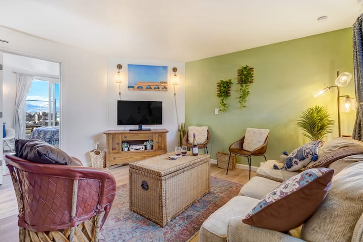 180° Mountain Range Views And Centrally Located - Colorado Springs, CO