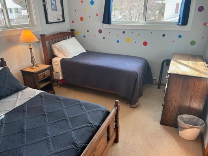 Dhoma e vizitorëve #3: Krevat dopio dhe krevat dopio