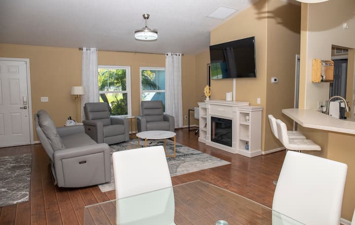 Luxurious Family Villa With Pool 29 Min The Beach - North Port