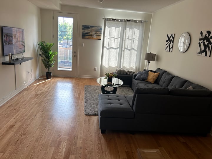 10 Best ShortTerm Rentals In Bowmanville, Canada Updated 2024 Trip101