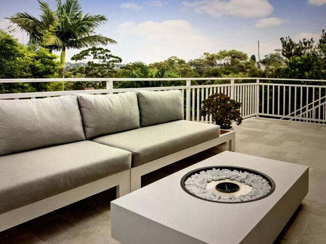 Tranquil 5 bedroom house with pool and gardens gallery image 4