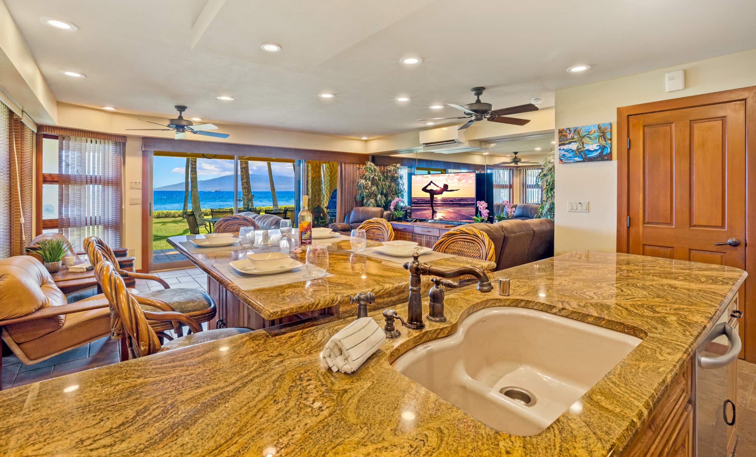 Townhouse in Lahaina · ★4.95 · 3 bedrooms · 4 beds · 2.5 baths - Image 7