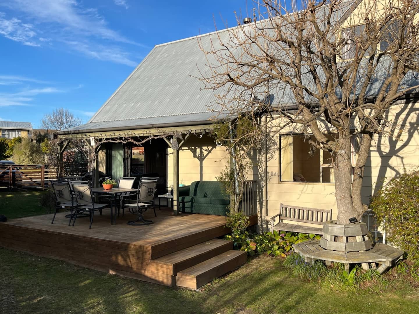 Sunny Clyde Bungalow 1