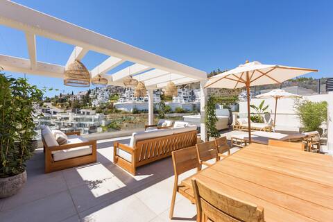 Penthouse in LaQuinta with stunning rooftop