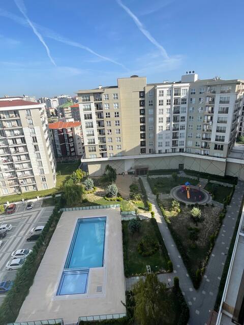 Pool 24/7 security within the apartment complex 
