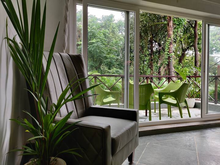 Living room image 8