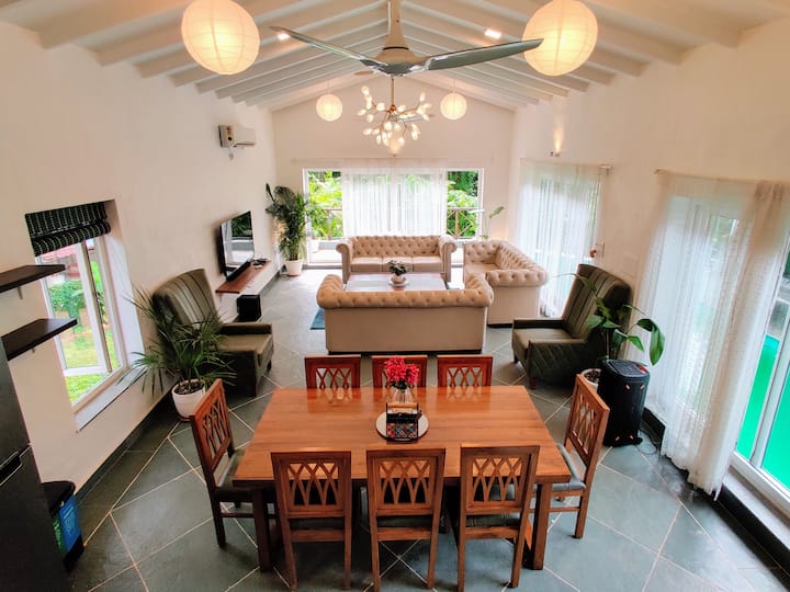 Living room image 1