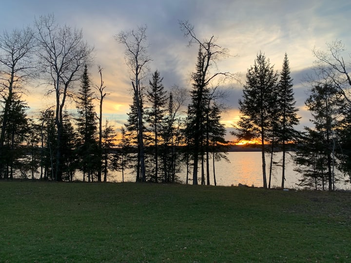 Beachfront Cabin in Minaki, Ontario Cabins for Rent in Kenora