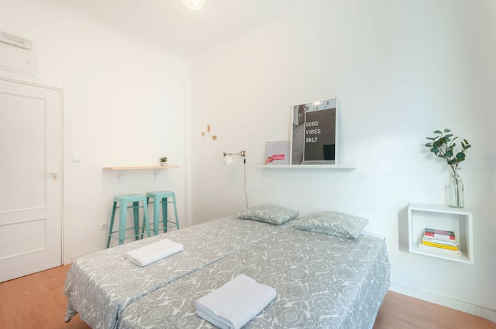 *Studio City Centre - Atocha - Wifi, A/c, Smarttv - Madrid