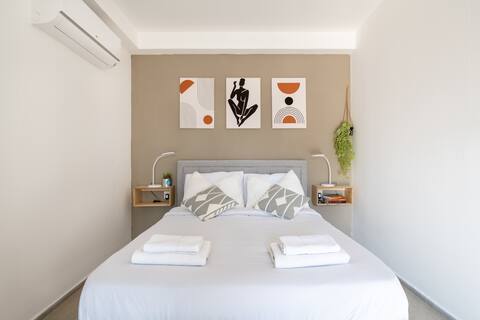 Haifa PORT Patio Apartment 2 BDRM