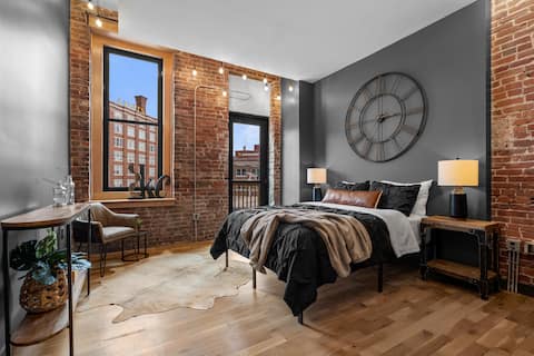 Crossroads Luxury Lofts - Day&NightBNB