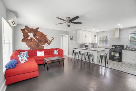 Successful Airbnb property: Casita Fiesta - 3BD/1BA Renovated House Central SA in Greater Dellview